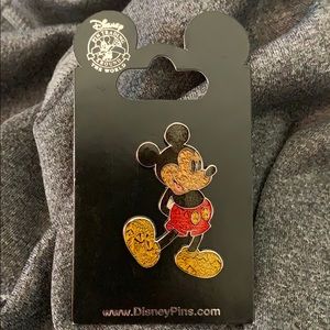🖤Disney Mickey pin